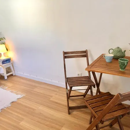 Cosy Studio With Sunny Patio In