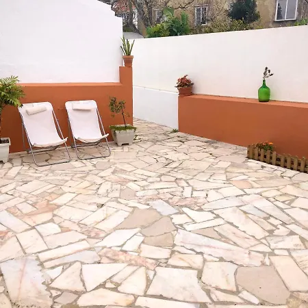 Cosy Studio With Sunny Patio In